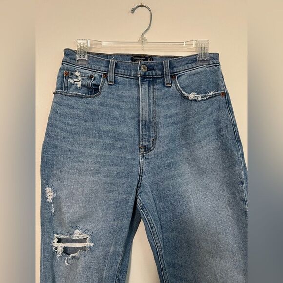 Abercrombie & Fitch Ultra High Rise Mom Jeans Distressed Size 28 - Picture 4 of 8